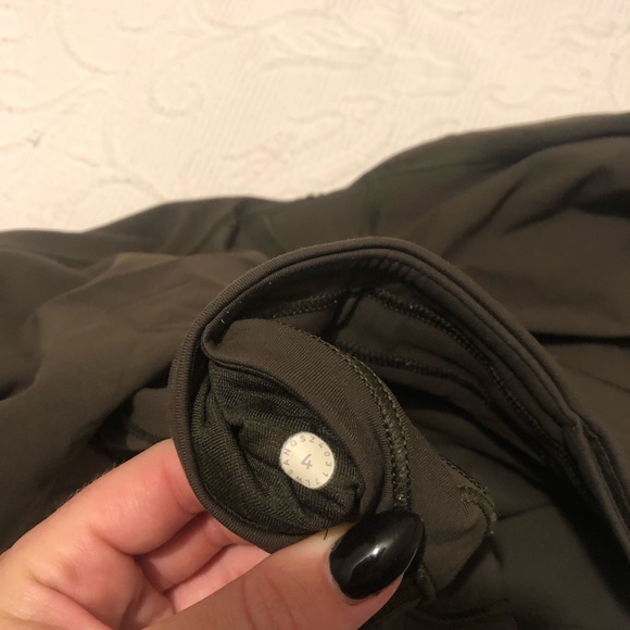 Lululemon size 4 mesh leggings - Picture 7 of 11